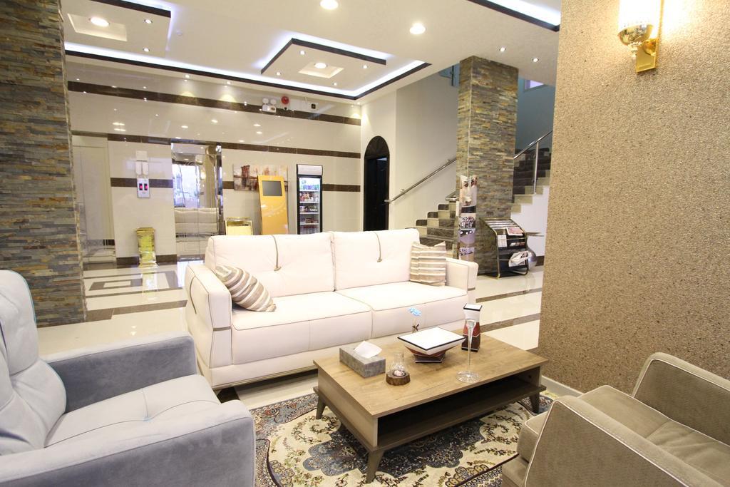 Terhal Hotel Suites Хаил Екстериор снимка